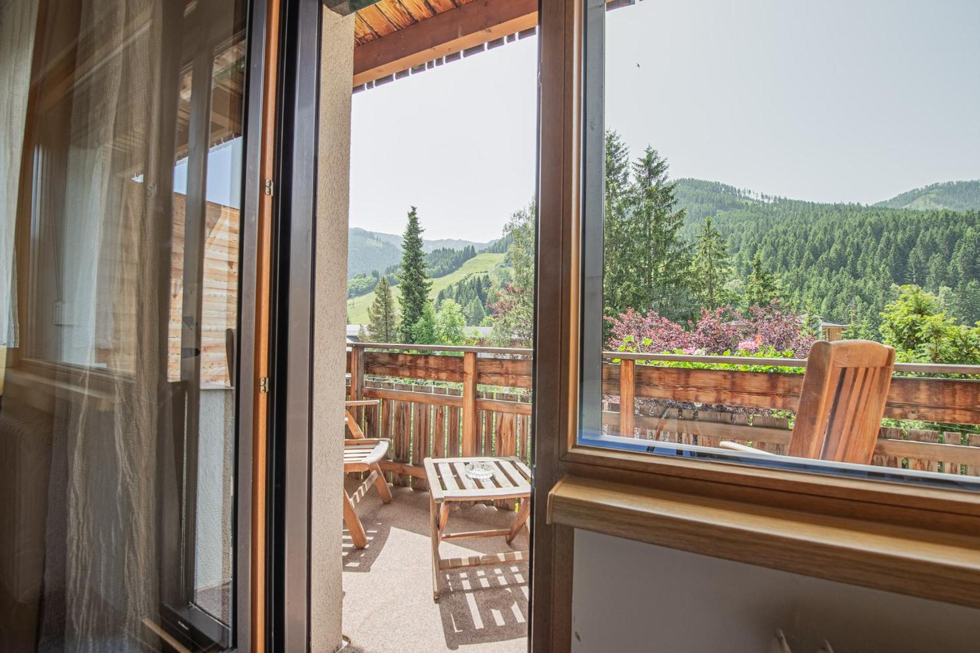 Hotel Haus Anni Bad Kleinkirchheim Zewnętrze zdjęcie